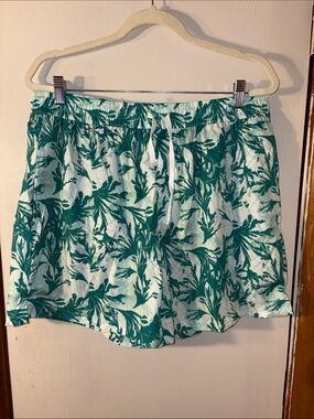 Men Swim Trunks w/ drawstring and 2 front pockets. Unisex